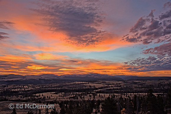 Sunrise in Yellowstone Park