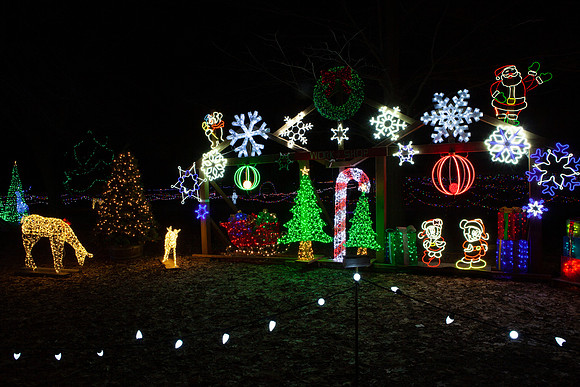 Elgin Park Christmas light display