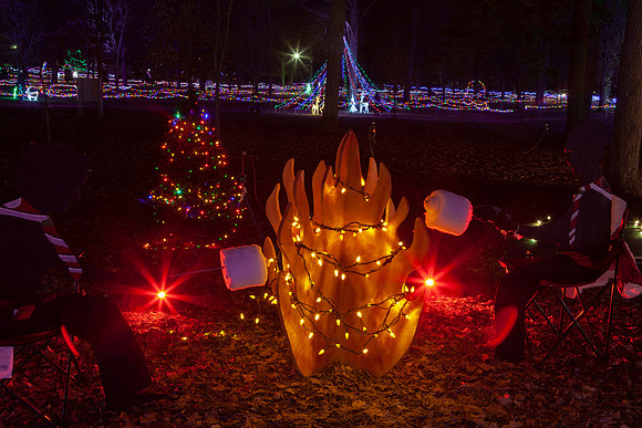 Elgin Park Christmas light display