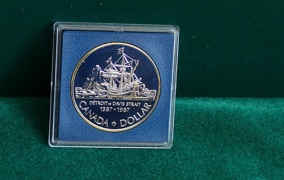 a beautiful Cdn. Silver Dollar from 1987