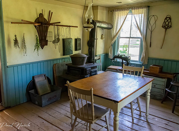 3. Lee House